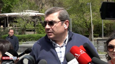 Իշխանափոխությունը պետք է լիներ կամովին նոյեմբերի 10–ի առավոտյան. Անանյանն Ազատության հրապարակում է