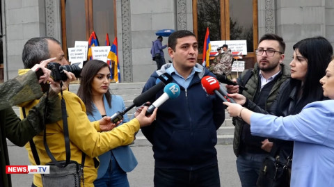 Մենք 20 կամ 100 հոգով որ մի գործողություն անենք, մեզ շատ հեշտ կլիկվիդացնեն. Մենուա Սողոմոնյան