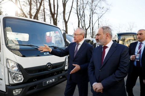 Փաշինյանը Նիժնի Նովգորոդում այցելել է «Գազ» մեքենաշինական գործարան, Սուրբ Ամենափրկիչ եկեղեցի