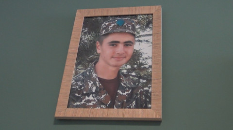 «Հավերժ քո ընտանիք»․ «Փոքրիկ իշխանում» բացվեց դասասենյակ՝ նվիրված զոհված Արթուր Ասատրյանին