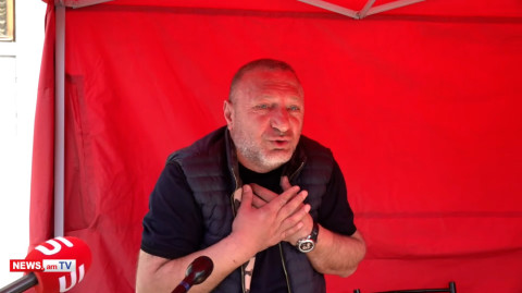«Նիկոլն ու Աննան էնքան պիղծ են, որ ծնողների հետ են խաղում». զոհված զինծառայողի հայր