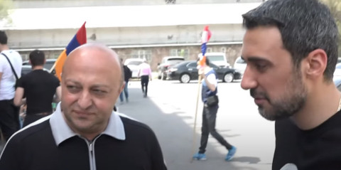 «Պայքարը շարունակվելու է». «Հայաստան» խմբակցության պատգամավորներն այցելել են բերման ենթարկվածին