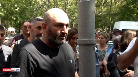 Ես ռայոնից գալիս եմ իմ երեխու համար, դուք Երևանից չե՞ք գալիս. զոհվածի ծնող