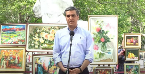 Կարուձևի դասերի ենք եկել, մկրատը վերցրել ու կտրատում ենք մեր երկիրը. Արման Թաթոյան