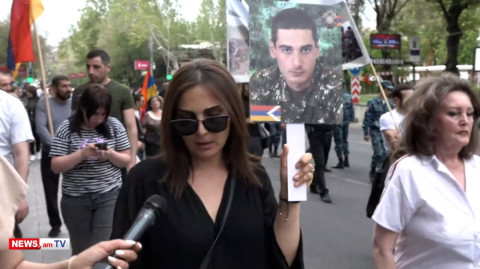 Քաղաքացի է մնացե՞լ, որ քաղաքացու օր է նշում, քաղաքացի հասկացողությունը փոշիացվել է. զոհվածի մայր