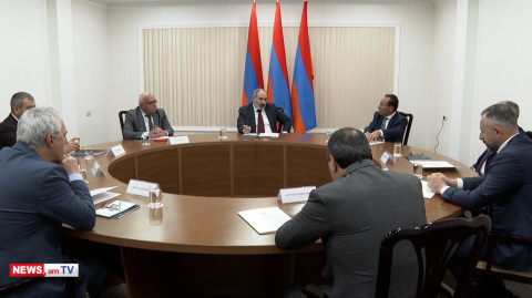 Վարչապետը հանդիպել է արտախորհրդարանական ուժերին
