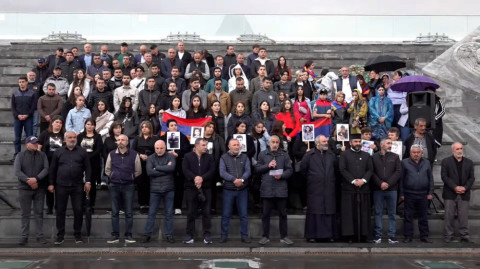 Ժամն է պայքարի. զոհված զինծառայողների ծնողները երդվել են «Եռաբլուրում»