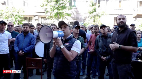 Զբաղվիր պարտականություններովդ ու չափերիդ մեջ մնա․ Իշխան Սաղաթելյանը՝ Ռուստամ Բադասյանին