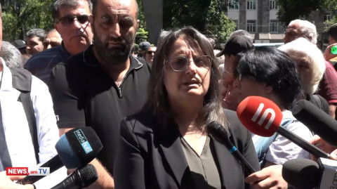 Պարոն վարչապետ, դուխով գլխարկը կորցրե՞լ եք, բա եկեք մեր դիմաց կանգնեք՝ առանց ոստիկանների. Տոնոյան