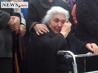 Էսի ապրել չի, Վազգեն ջան. Գրետա մայրիկը այցելեց որդու շիրիմին