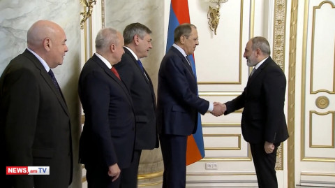 Հետաքրքրված ենք, որ ՀՀ–ի և Ադրբեջանի միջև հարաբերությունները լիովին կարգավորվեն. Լավրովը՝ Փաշինյանին