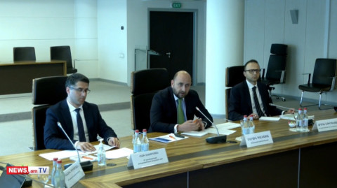 Մեր գործընկերներ բանկերը Հայաստանին ավելի մեծ դժկամությամբ են դոլարներ տալիս. ԿԲ նախագահ