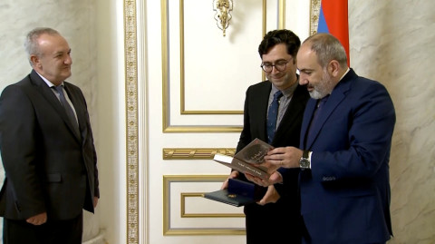 Նիկոլ Փաշինյանը Կառավարությունում հյուրընկալել է Նոբելյան մրցանակակիր Արտեմ Փաթափությանին