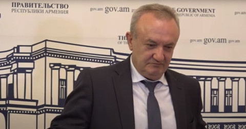 ԿԳՄՍ նախարարը՝ ռաբիզ երգիչներին տրված վաստակավորի կոչումները հետ վերցնելու հավանականության մասին