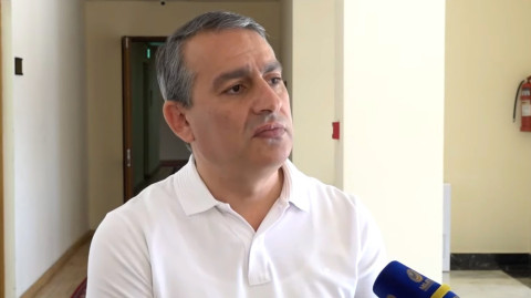 «Մտերմիկ, հացի սեղանի շուրջ խոսացածը ձայնագրելը նորմալ չէ». Արմեն Խաչատրյան