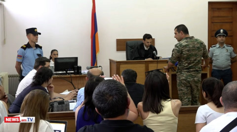 Վզգո, վախո՞ւմ ես խոսես. զոհված զինծառայողների հարազատները հունից դուրս եկան, նիստն ընդմիջվեց