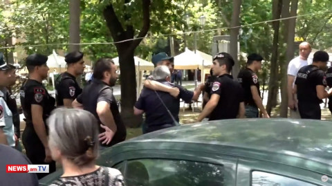 Անցորդներից մեկը վիրավորեց զոհված զինծառայողի հորը. քաշքշուկ սկսվեց