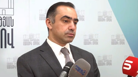 Քաղաքացուն խեղդող ոստիկանի կոչումը բարձրացրե՞լ են. հարց՝ փոխոստիկանապետին