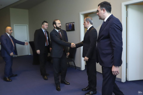 Հայաստանի ու Ադրբեջանի ԱԳ նախարարների առաջին երկկողմ հանդիպումը Թբիլիսիում