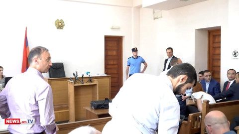 «Նիկոլի ջեբի շուն»․ քաղաքացին՝ Մնացական Մարտիրոսյանին