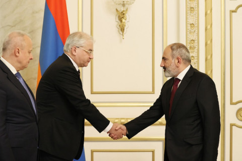 ԵԱՀԿ Մինսկի խմբի ռուսաստանցի համանախագահ Իգոր Խովաևը Երեւանում է