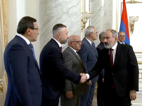 Նիկոլ Փաշինյանը հանդիպել է արտախորհրդարանական քաղաքական ուժերի ղեկավարներին