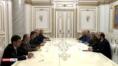 Փաշինյանն ընդունել է Արցախի նախագահի գլխավորած պատվիրակությանը