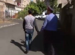 Փախուստի դիմած կողոպտչին ոստիկանները հայտնաբերեցին ընդամենը ժամեր անց