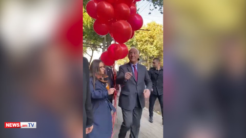 Բայրաքթարները կպայթեն Երևանում, եթե դուք մնաք իշխանության. պատգամավորը կարմիր փուչիկ տվեց նախագահին