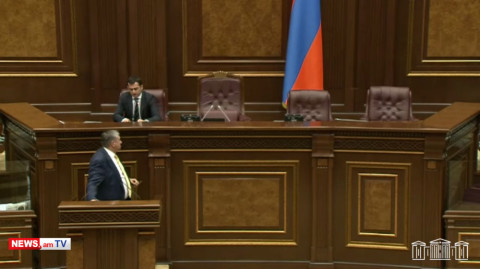 Ազգային ժողովի նոր տարվա բանկետի բյուջեի մասին չեմ եկել խոսեմ. Արթուր Խաչատրյանը՝ Արշակյանին