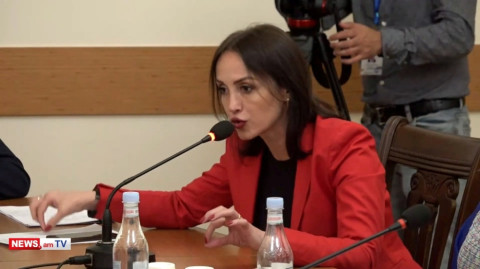 Լուսինե Բադալյանը բարկացավ Ավանեսյանի վրա և դուրս եկավ սենյակից
