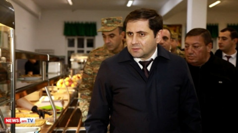 Սուրեն Պապիկյանն այցելել է ՊՆ N զորամաս
