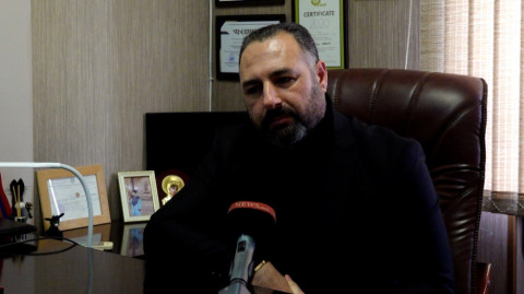 «Անգիր արած խոսքերով էին եկել». Եռաբլուրից ծնողներին բերման ենթարկելու գործով առերեսում է եղել