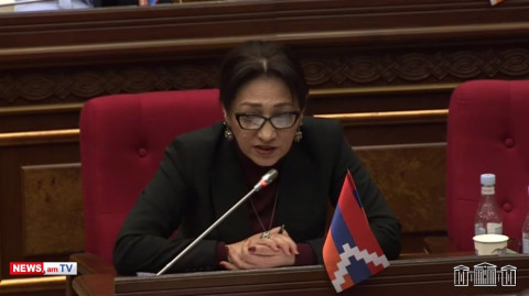 Փաշինյանը սեռական հայհոյանքներով եւ մուրճով էր անցկացնում քարոզարշավը. ԱԺ–ում իրավիճակը լարվեց