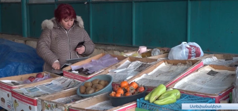 «Ոչ միրգ կա, ոչ բանջարեղեն, մի քանի կանաչի է մնացել». Ստեփանակերտի շուկան դատարկ է