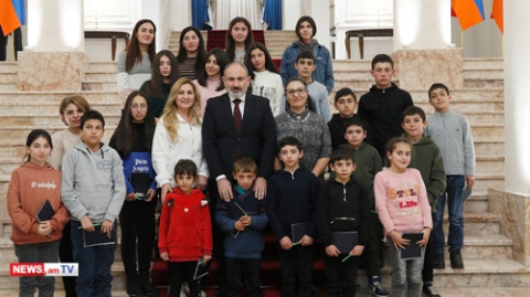Փաշինյանը հյուրընկալել է Սյունիքի մարզի մի խումբ դպրոցականների եւ ուսուցիչների