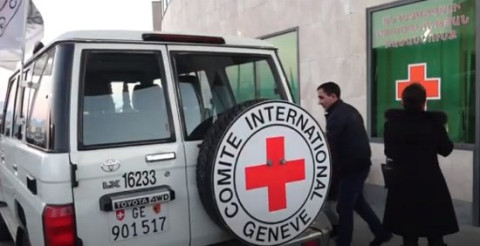 19–օրյա շրջափակումից հետո Արցախից երեք հիվանդ Կարմիր Խաչի միջնորդությամբ տեղափոխվել է Երևան
