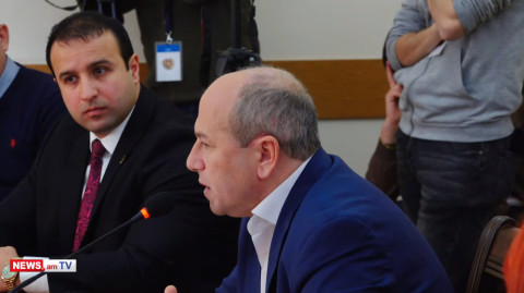 Վարդենիսցիներն ուրախ նայում էին ծանր վիճակում գտնվող զինծառայողին տեղափոխող մեքենային. ընդդիմադիր
