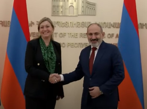 Նիկոլ Փաշինյանն ընդունել է Ֆրանսիայի ԱԺ նախագահի գլխավորած պատվիրակությանը