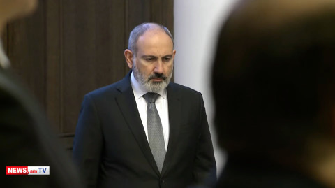 «Հրեշավոր դեպք զորամասում». Փաշինյանն ու նախարարները 1 րոպե լռությամբ հարգեցին զոհերի հիշատակը