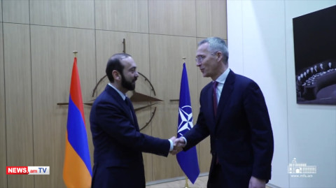 Արարատ Միրզոյանը հանդիպել է ՆԱՏՕ-ի գլխավոր քարտուղարի հետ