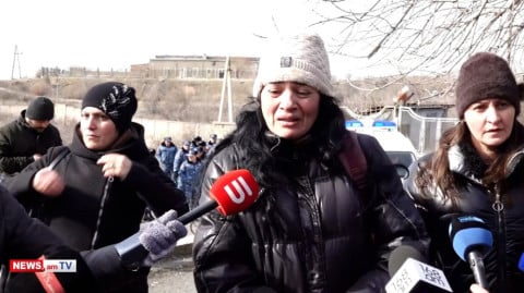 Ոստիկաններն առավոտ գիշերով մտան, վերմակը տշեցին ու ինձ ջերմությամբ հանեցին դուրս. բնակիչ