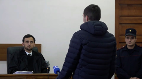 Հրամանատարին չեք հարցրե՞լ՝ ծառայակից ընկերներդ ուր են, Խուռհատ սարում ի՞նչ է եղել. դատավորը զարմացավ