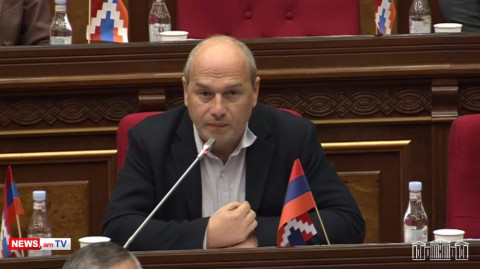 Ամոթ է էլի քննարկելը, որ վիրավոր զինծառայողը 30 հազար թոշակ է ստանում. Գեղամ Նազարյանը բարկացավ