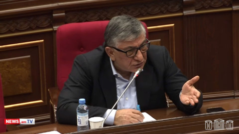 Երեխաները խաղալու տեղ չունեն, խաղահրապարակներում մեքենաներ են. Խաչատուր Սուքիասյան