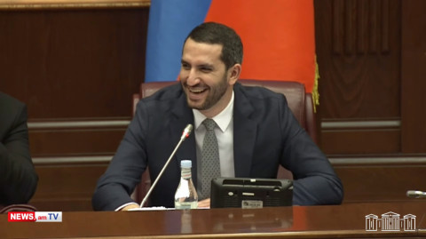 Խինդ ու ծիծաղ Ազգային ժողովում
