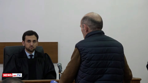 Հադրութի դպրոցում գեներալ Մանուկյանը և այլ սպաներ զենք են քաշել զինվորների վրա, հայհոյել. ծնող