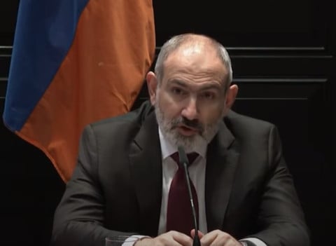 Ինչքան էլ ծնկներս ծալվեն՝ ժողովրդի՝ իմ ուսերին դրած պատասխանատվությունը չեմ թողնի. Նիկոլ Փաշինյան