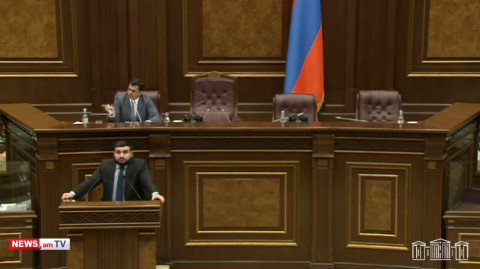 Հովիկ Աբրահամյանի տունը ձեր ճաշակո՞վ է. ԱԺ–ում իրավիճակը լարվեց, Արշակյանը սանկցիաներ կիրառեց