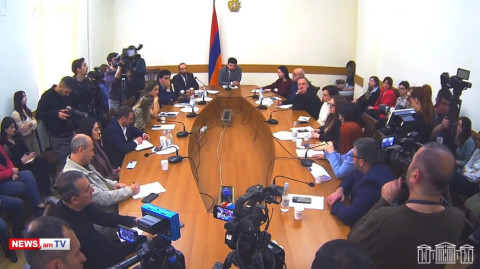 Ո՞ր մեկդ է ստում. բանավեճ Ասպրամ Կրպեյանի եւ Արարատ Միրզոյանի միջեւ
